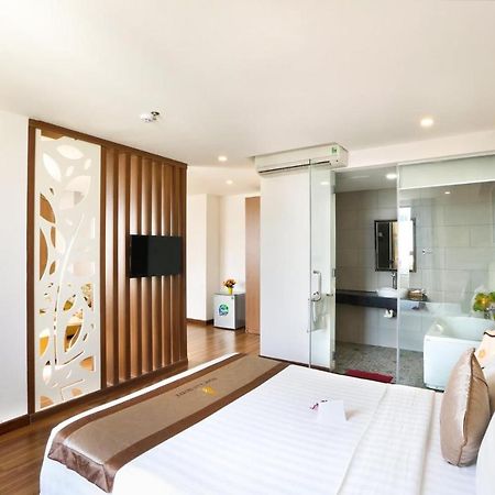 Ngoc Lan Hotel Дананг Экстерьер фото